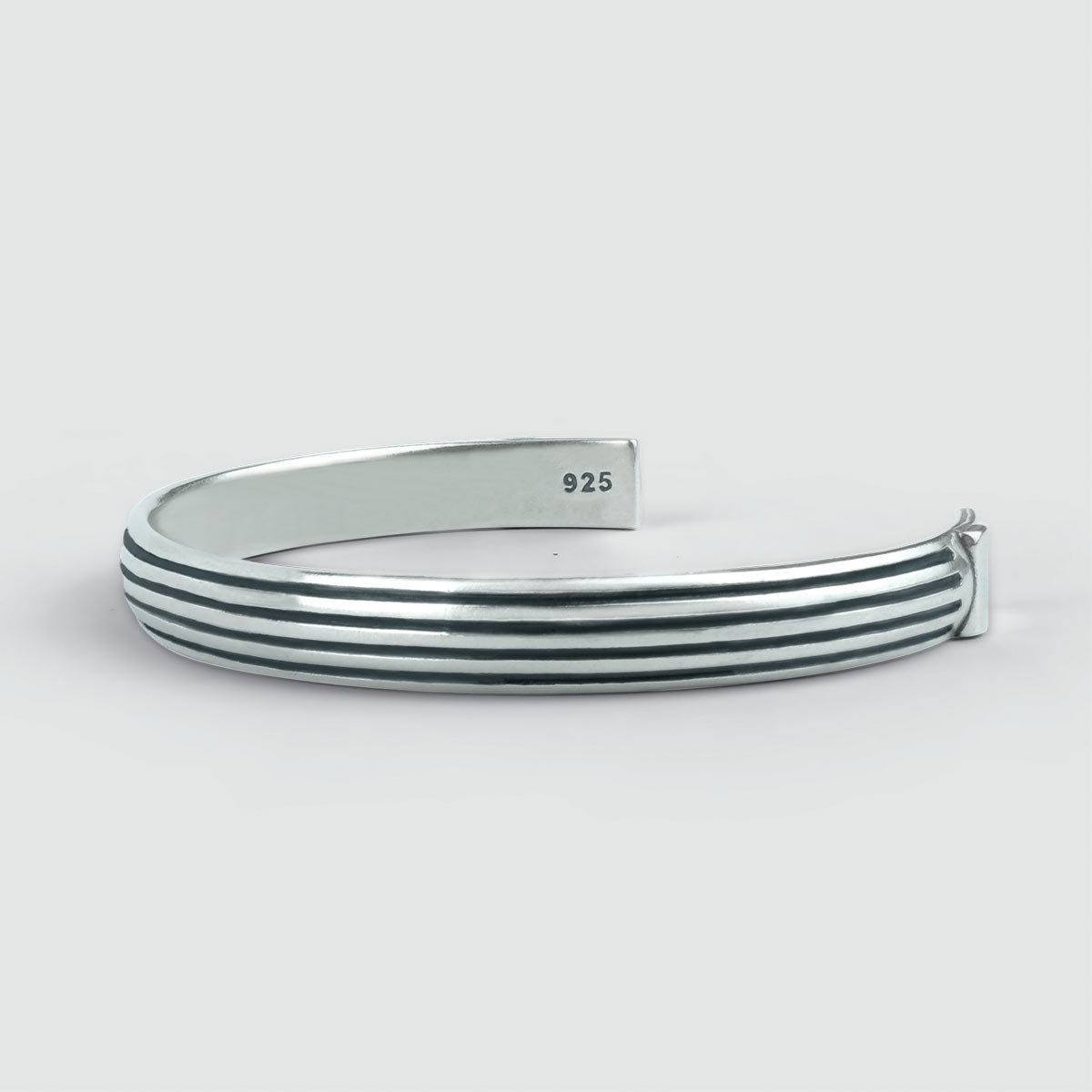 Arkan - Sterling Silver Bangle Bracelet 8mm
