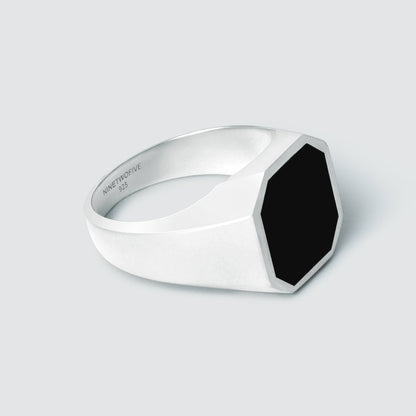 Naim - Black Onyx Signet Ring 13mm